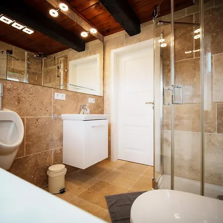 Charmantes Reetdachhaus Mit Sauna * Niebüll