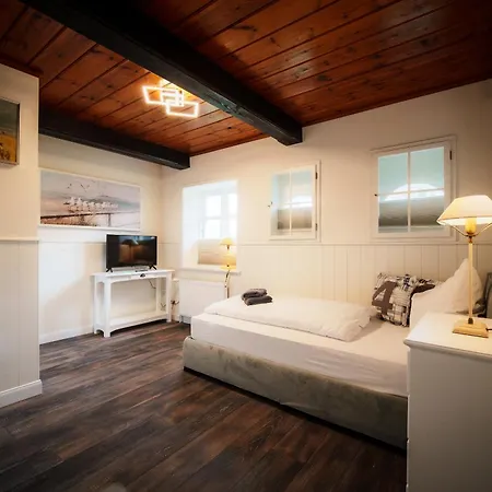 Charmantes Reetdachhaus Mit Sauna