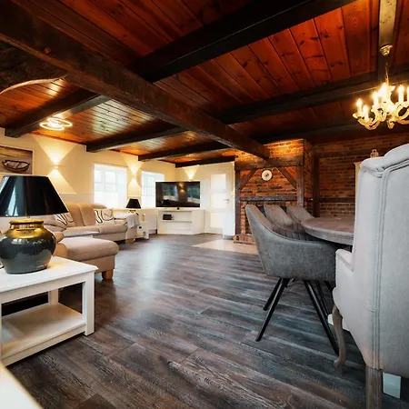 شقة Charmantes Reetdachhaus Mit Sauna *