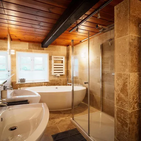 Charmantes Reetdachhaus Mit Sauna شقة *