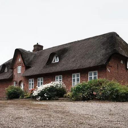 Charmantes Reetdachhaus Mit Sauna شقة Niebüll