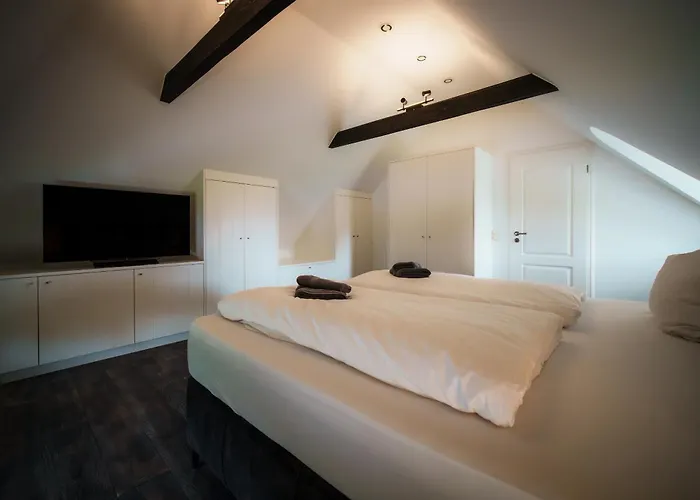 Charmantes Reetdachhaus Mit Sauna דירה