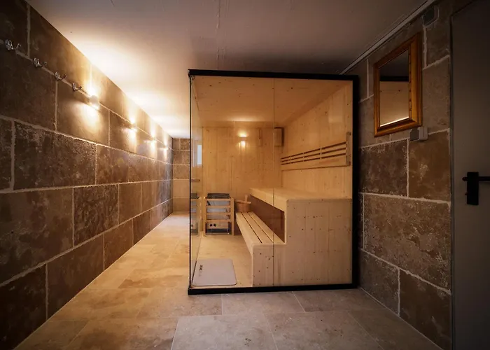 Charmantes Reetdachhaus Mit Sauna דירה Niebüll