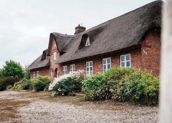Charmantes Reetdachhaus Mit Sauna Niebüll